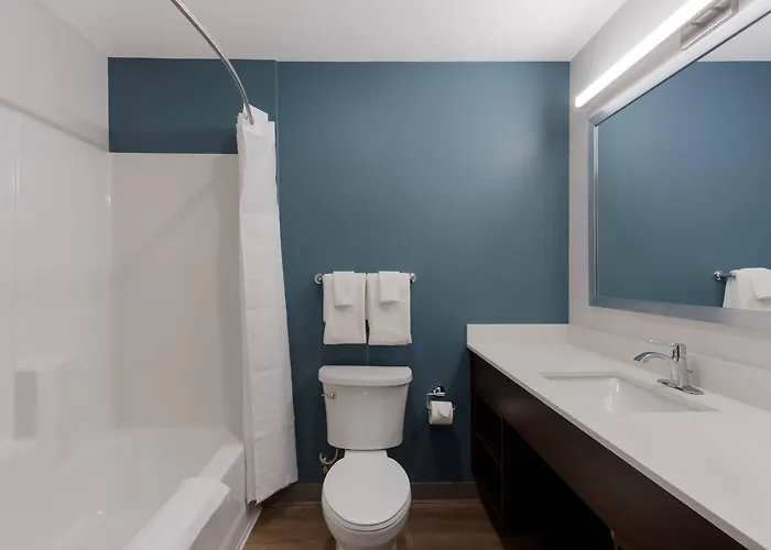 Woodspring Airport Hotel 2*