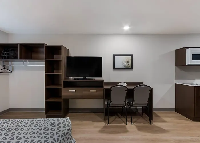 Woodspring Airport Hotel 2*